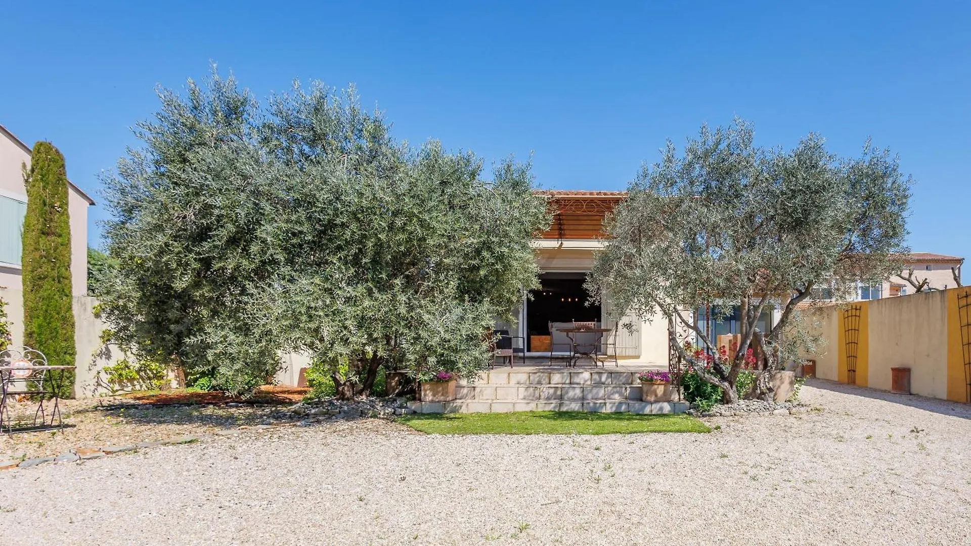 Lavande - Maison Climatisee Avec Grand Jardin Cabrieres-d'Avignon